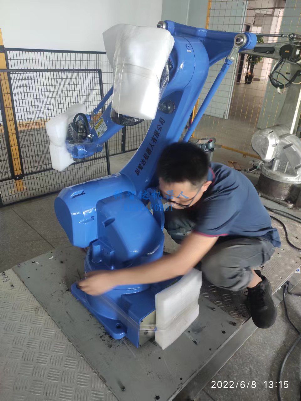 四軸關節機器人批量生產中(圖3) 四軸關節機器人批量生產中(圖3)